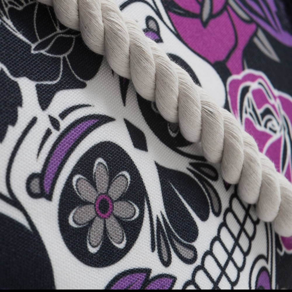 Large canvas tote bag. Brand:Skullistic,colors: purple, pink and black - Picture 6 of 6